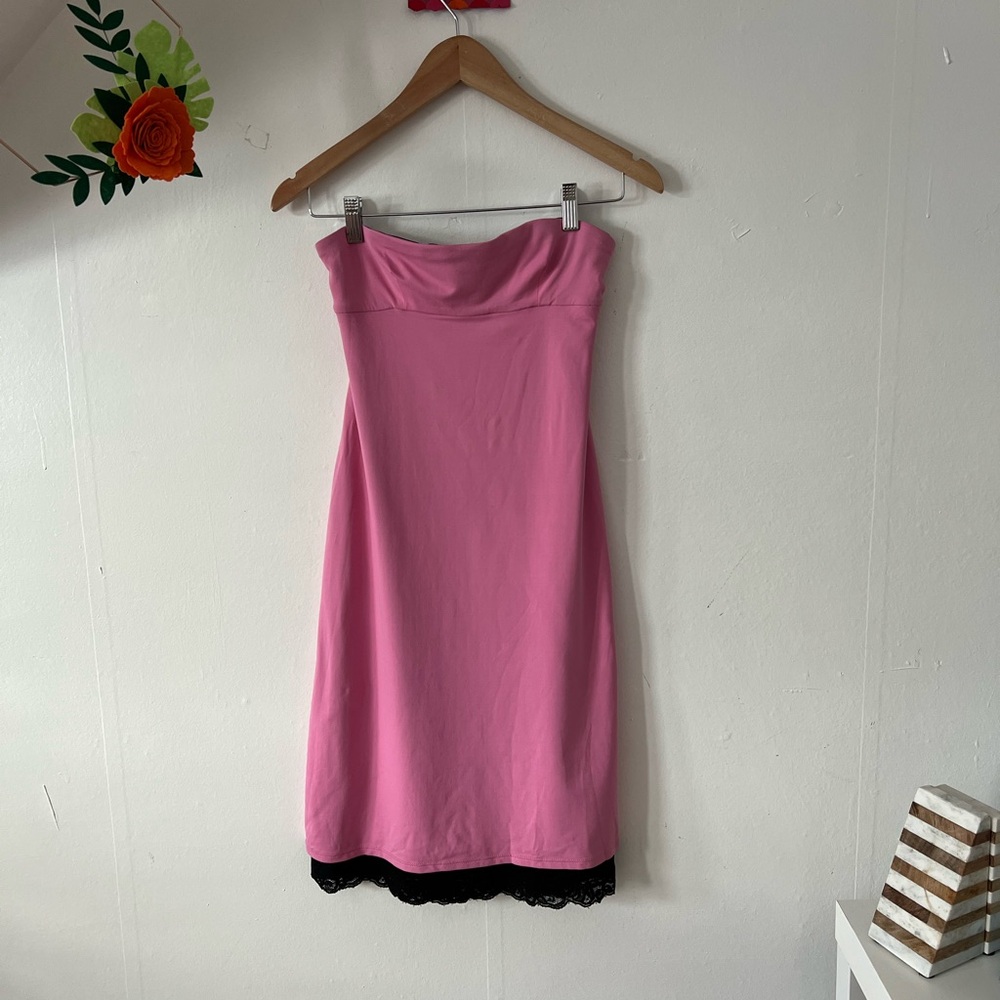 BCBG 90s Maxazria S Pink Strapless Dress Black Lace with Keyhole back Valentines